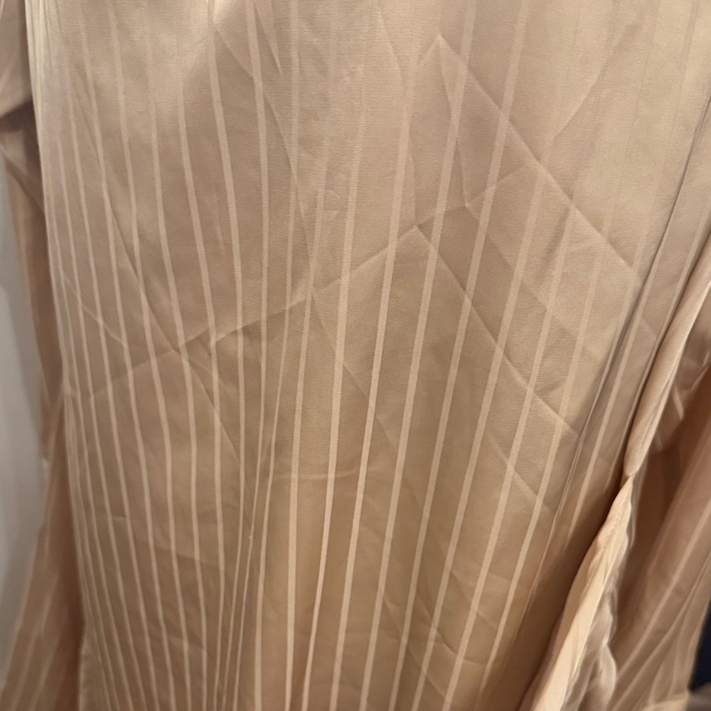 Elegant Cream Dress - Picture 13 of 16